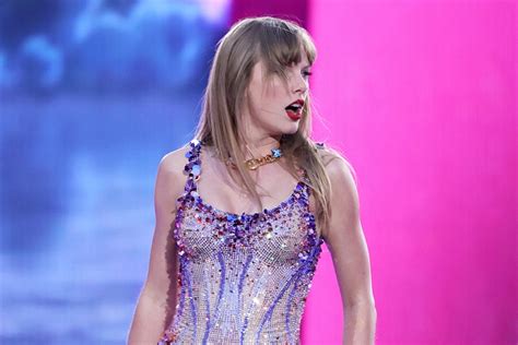 Taylor swift eras tour new york - Taylor Swift launches Eras tour with three-hour, 44-song set. 18 March 2023. By Mark Savage, BBC Music Correspondent. Share. Getty Images. The 52-date tour is currently only scheduled to play in ...